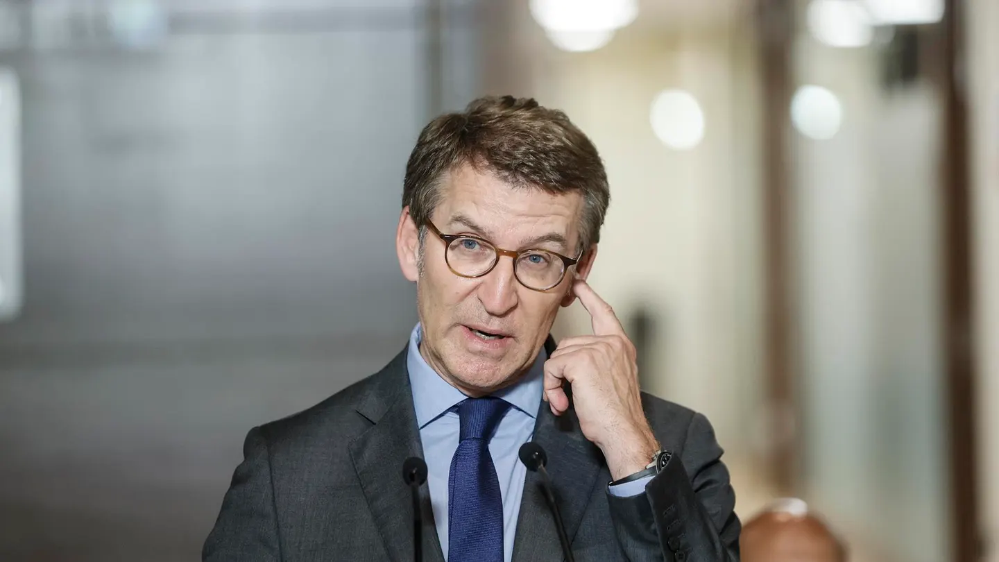 El presidente del PP, Alberto Núñez Feijóo Alberto Núñez Feijóo ganaría las elecciones, aunque no alcanzaría la mayoría absoluta ni pactando con Vox