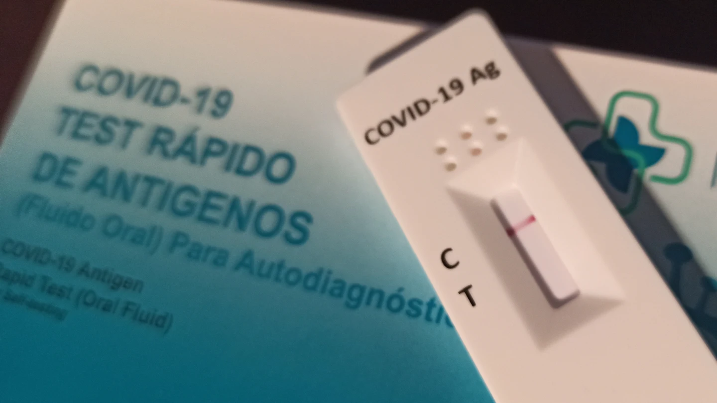 Cuándo hacerte un test de antígenos con BA.5: los síntomas pueden llegar antes que el positivo Cuándo hacerte un test de antígenos con BA.5: los síntomas pueden llegar antes que el positivo