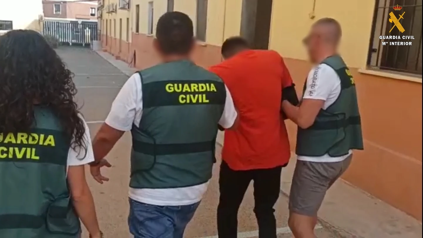 El detenido como presunto autor de la violación a dos mujeres en Roquetas de Mar (Almería). El detenido como presunto autor de la violación a dos mujeres en Roquetas de Mar (Almería).