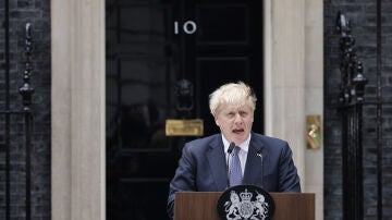 Boris Johnson en el momento de anunciar su dimisión