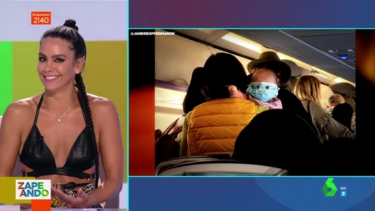 Vídeo viral de un bebé con una mascarilla de adultos Vídeo viral de un bebé con una mascarilla de adultos