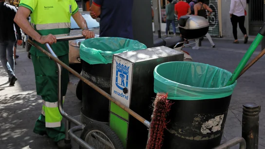 Muere un trabajador de la limpieza de 60 años tras sufrir un golpe de calor en Madrid Muere un trabajador de la limpieza de 60 años tras sufrir un golpe de calor en Madrid