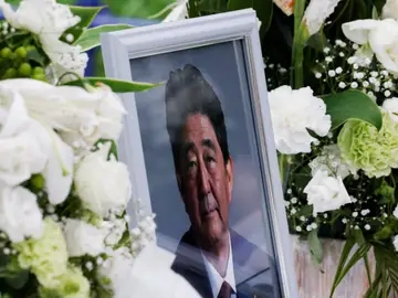 Fotografía de Shinzo Abe durante su funeral en Tokio