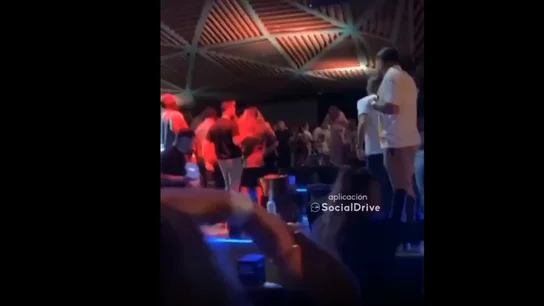 Caos en una discoteca de Marbella por un tiroteo que se ha saldado con 5 heridos Caos en una discoteca de Marbella por un tiroteo que se ha saldado con 5 heridos