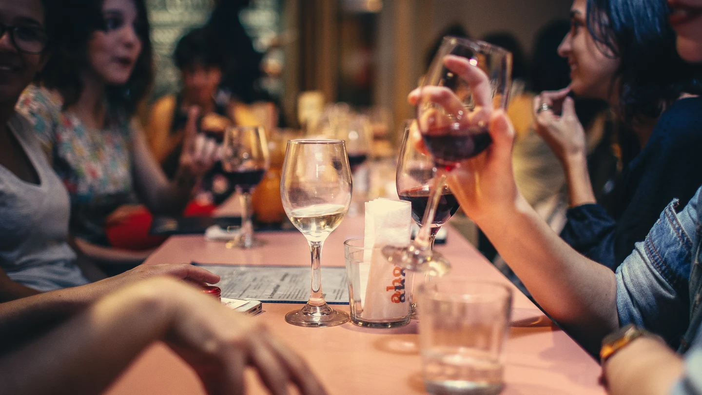 La tajante contestación de un hostelero a un hombre que puso una mala reseña en Google sin llegar a entrar a su restaurante "Una estrella, porque no hay menos"