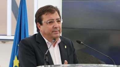 El presidente de Extremadura, Guillermo Fernández Vara Fernández Vara descarta un adelanto electoral: "Al presidente no se le pasa ni por la cabeza"