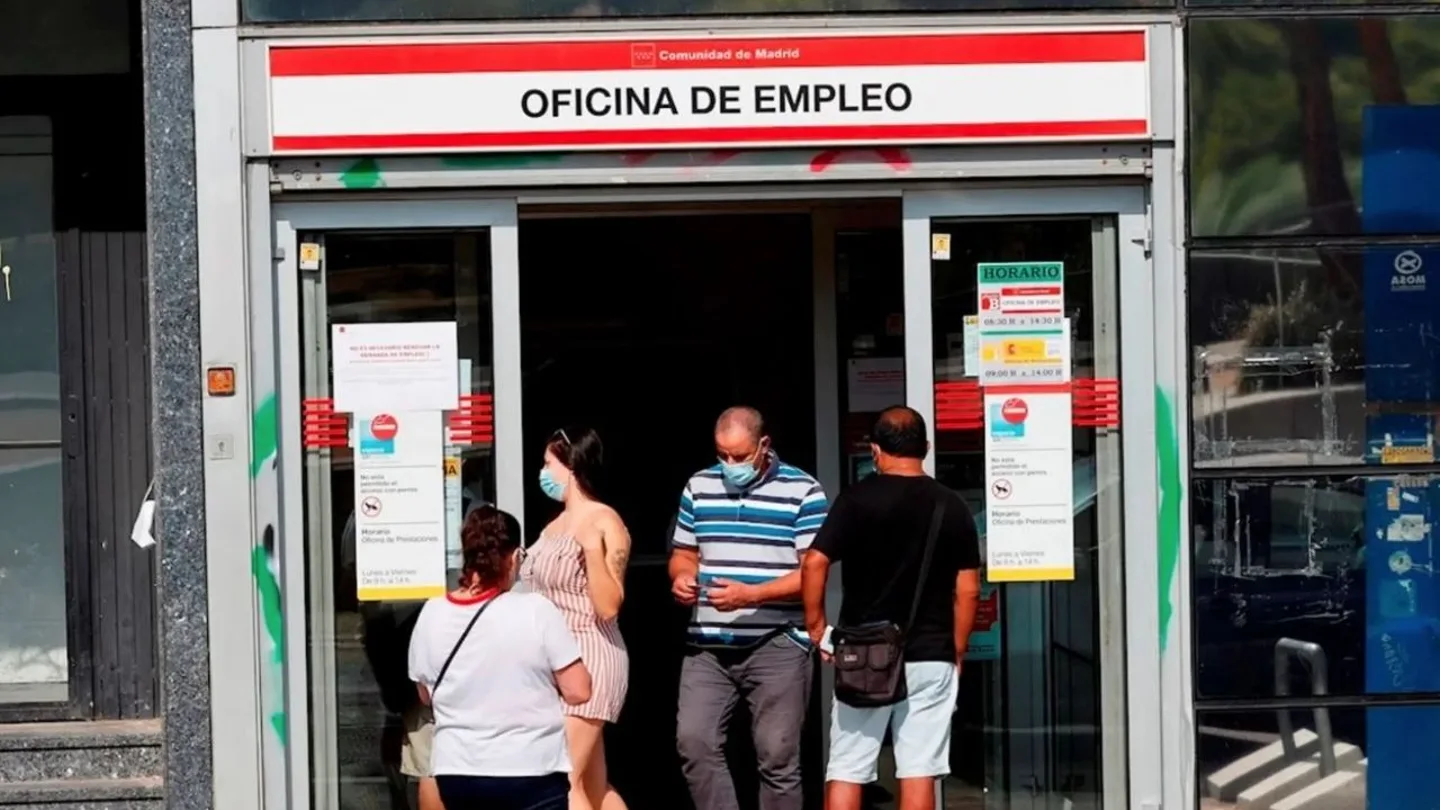 Fotografía de archivo de una oficina de empleo. Estos son los motivos por los que el SEPE te puede retirar el paro
