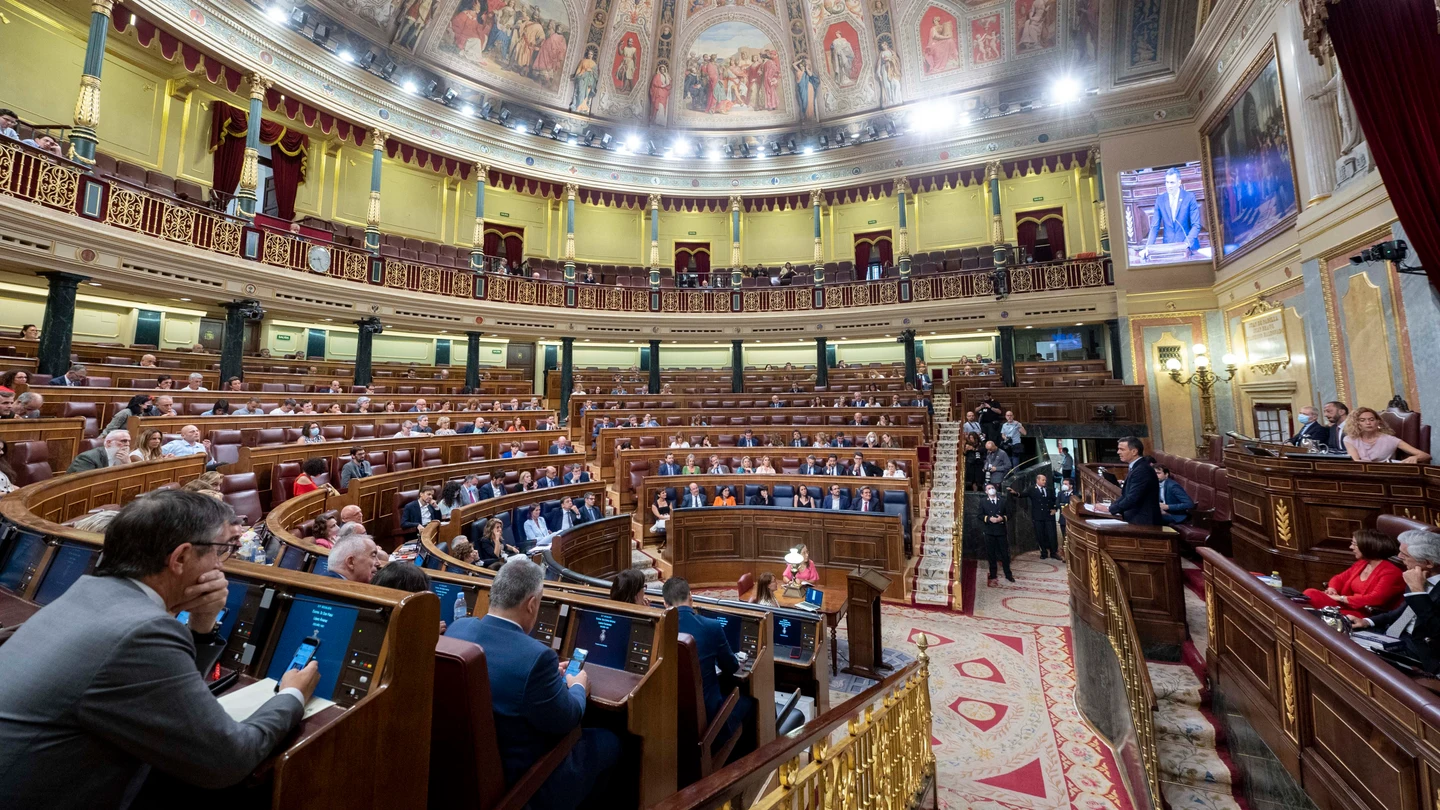 El 64% de los españoles cree que el debate sobre el estado de la nación es poco o nada útil El 64% de los españoles cree que el debate sobre el estado de la nación es poco o nada útil