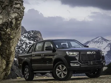 Ya a la venta el EVO Cross4 Pick Up en España Ya a la venta el EVO Cross4 Pick Up en España