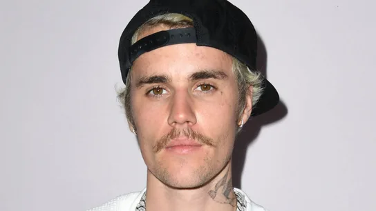 Justin Bieber, artista canadiense de 29 años Justin Bieber anuncia que retoma su gira mundial tras recuperarse de su enfermedad