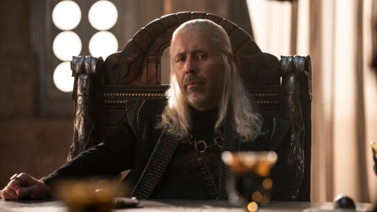 Paddy Considine es el rey Viserys.