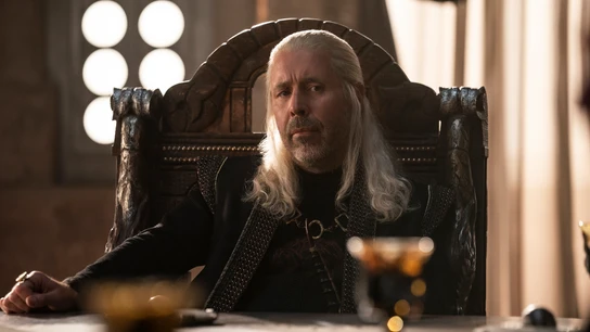 Paddy Considine es el rey Viserys. Paddy Considine es el rey Viserys.