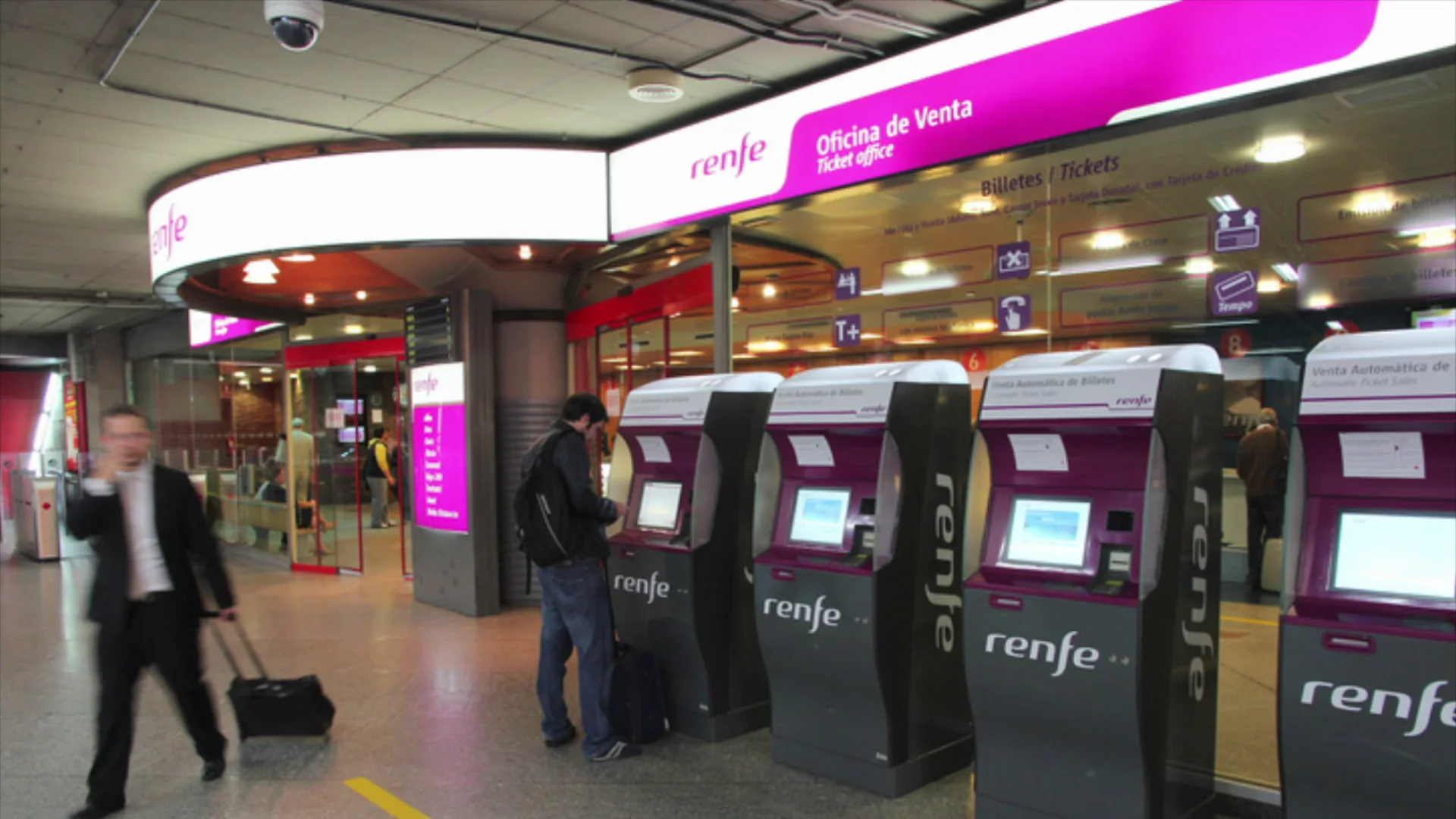 Renfe permitir&aacute; viajar con perros grandes en sus trenes