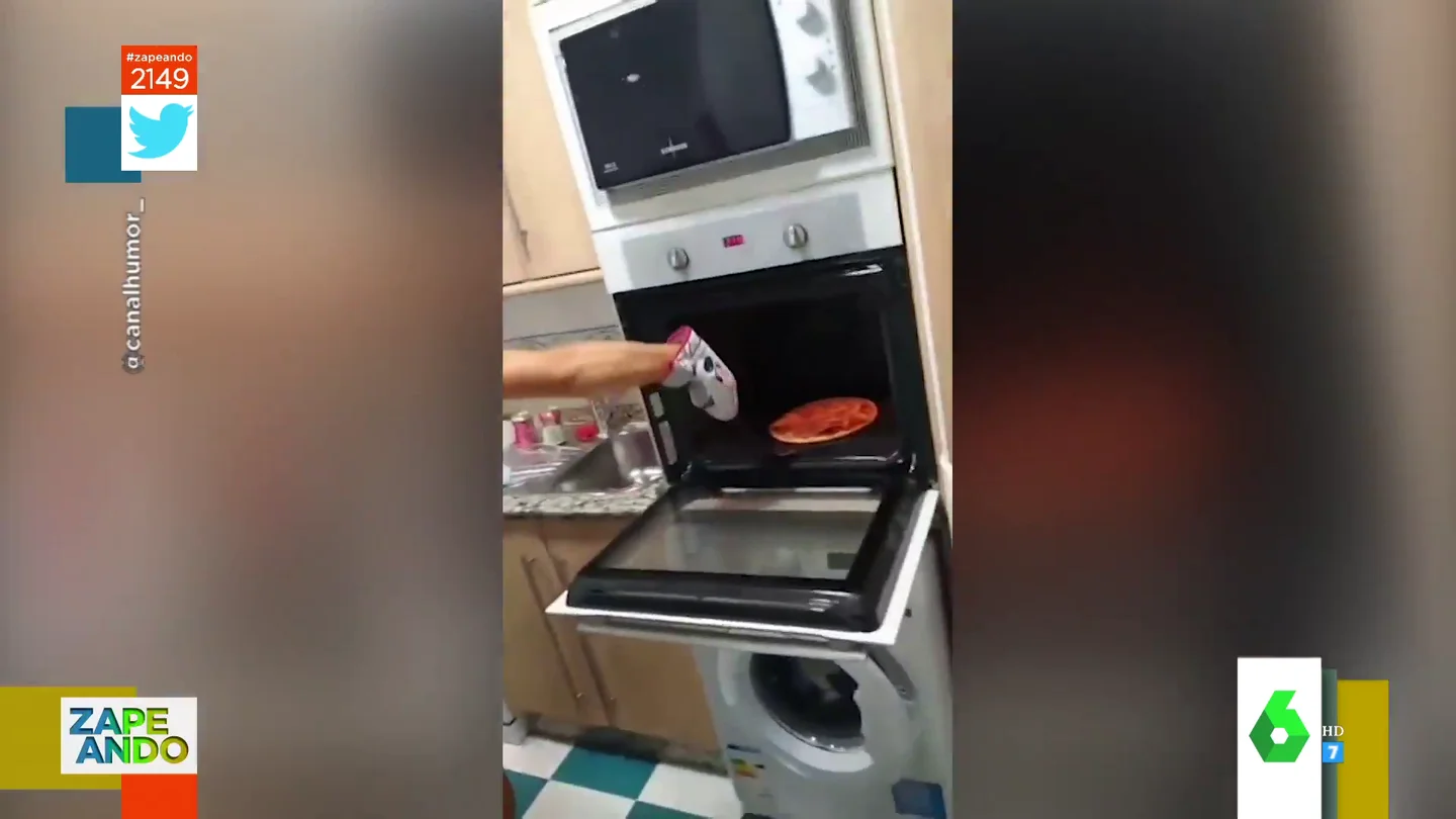 "Para mí esto es como ver un asesinato": así fue la desastrosa 'odisea' de un grupo de jóvenes para sacar una pizza del horno "Para mí esto es como ver un asesinato": así fue la desastrosa 'odisea' de un grupo de jóvenes para sacar una pizza del horno