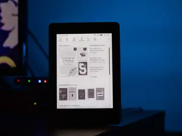 Cómo ver el reloj en el Kindle mientras lees Cómo ver el reloj en el Kindle mientras lees