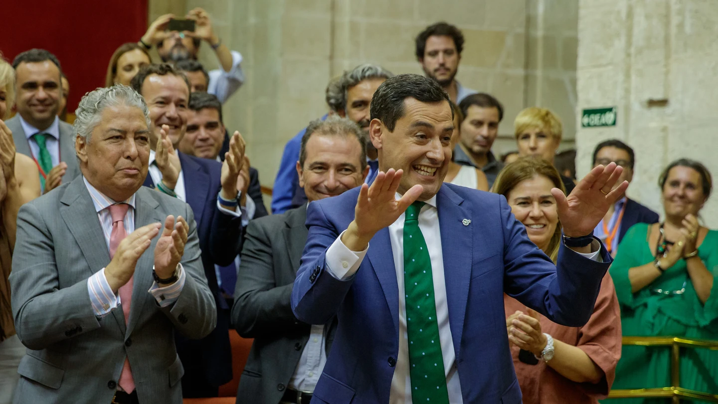 El presidente de la Junta de Andalucía, Juanma Moreno, tras ser investido esta tarde de nuevo como jefe del Ejecutivo autonómico El presidente de la Junta de Andalucía, Juanma Moreno, tras ser investido esta tarde de nuevo como jefe del Ejecutivo autonómico