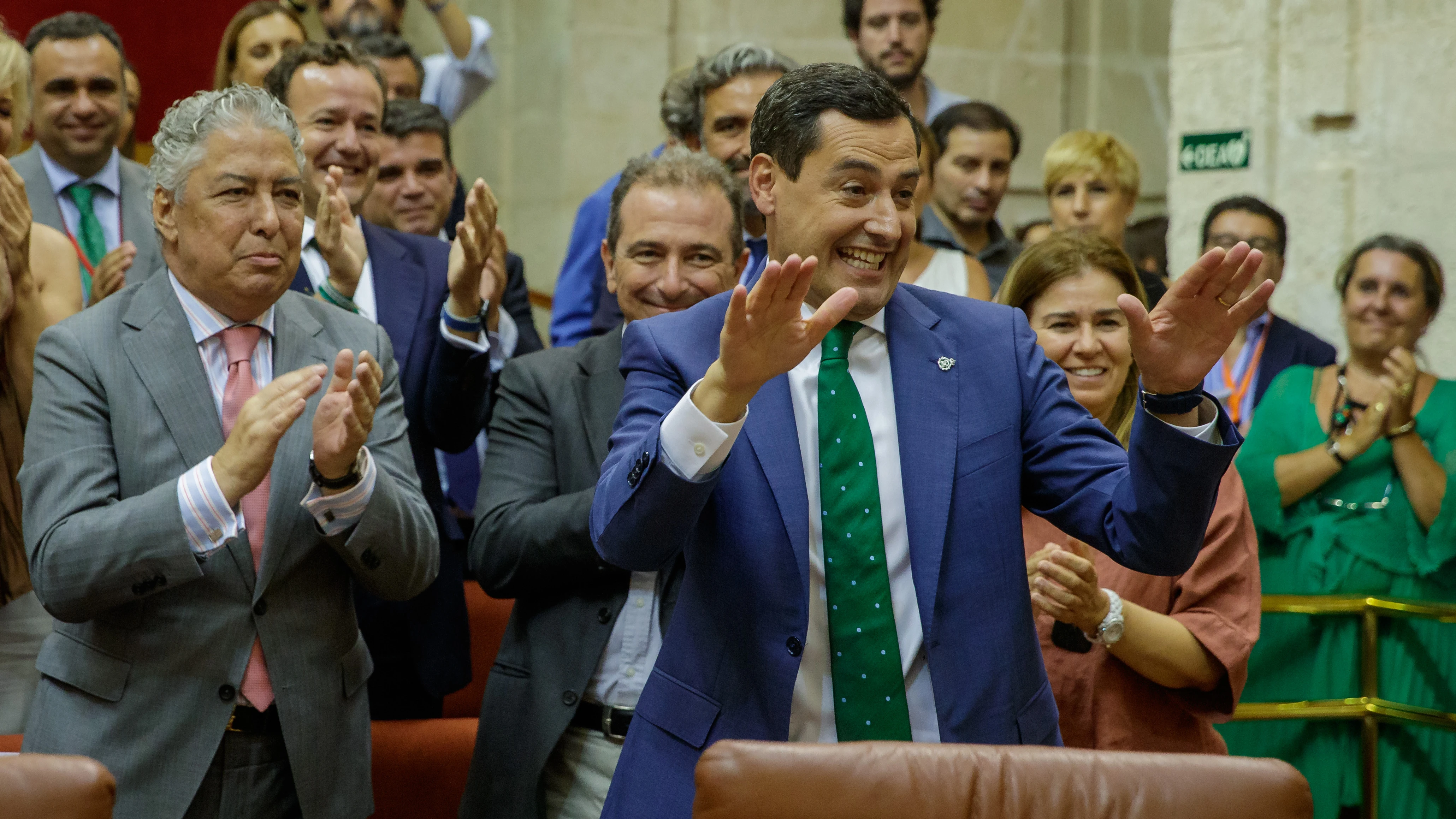 El presidente de la Junta de Andalucía, Juanma Moreno, tras ser investido esta tarde de nuevo como jefe del Ejecutivo autonómico El presidente de la Junta de Andalucía, Juanma Moreno, tras ser investido esta tarde de nuevo como jefe del Ejecutivo autonómico