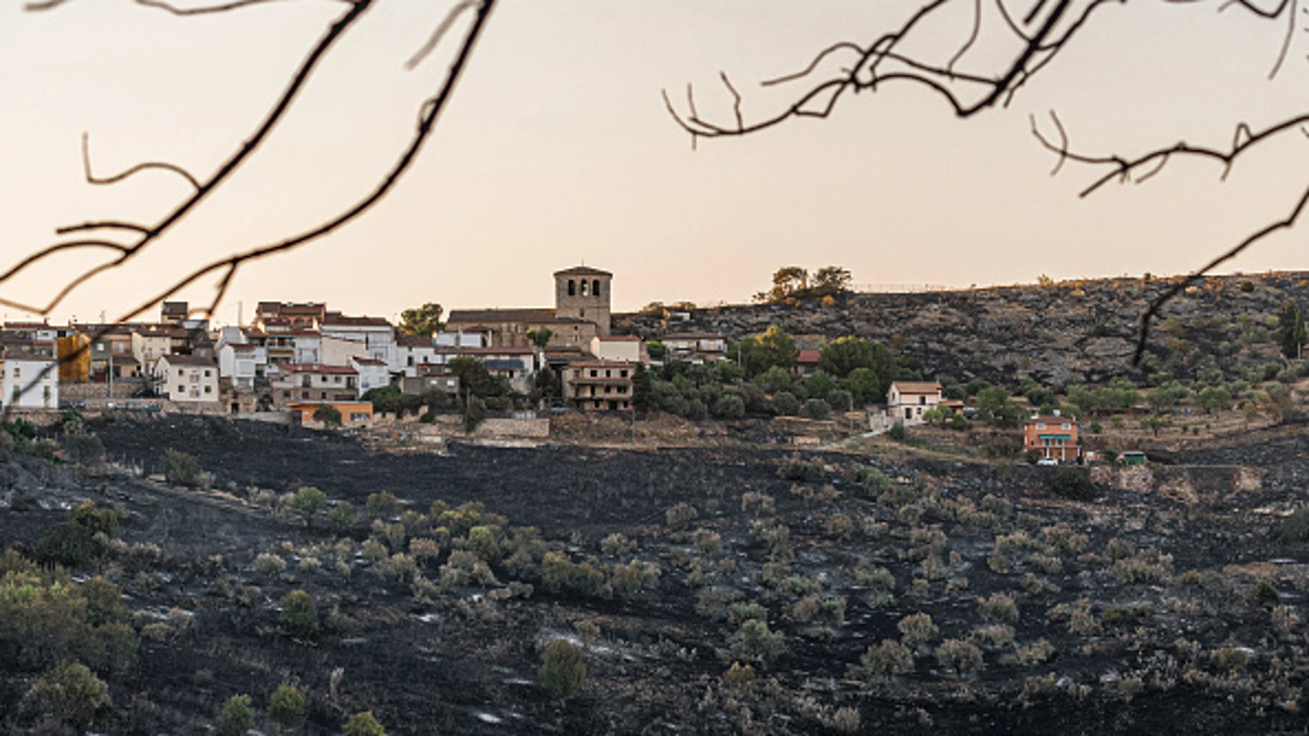 ¿Son los incendios de este verano los más graves de la historia? Esta es la superficie quemada en España en 2022