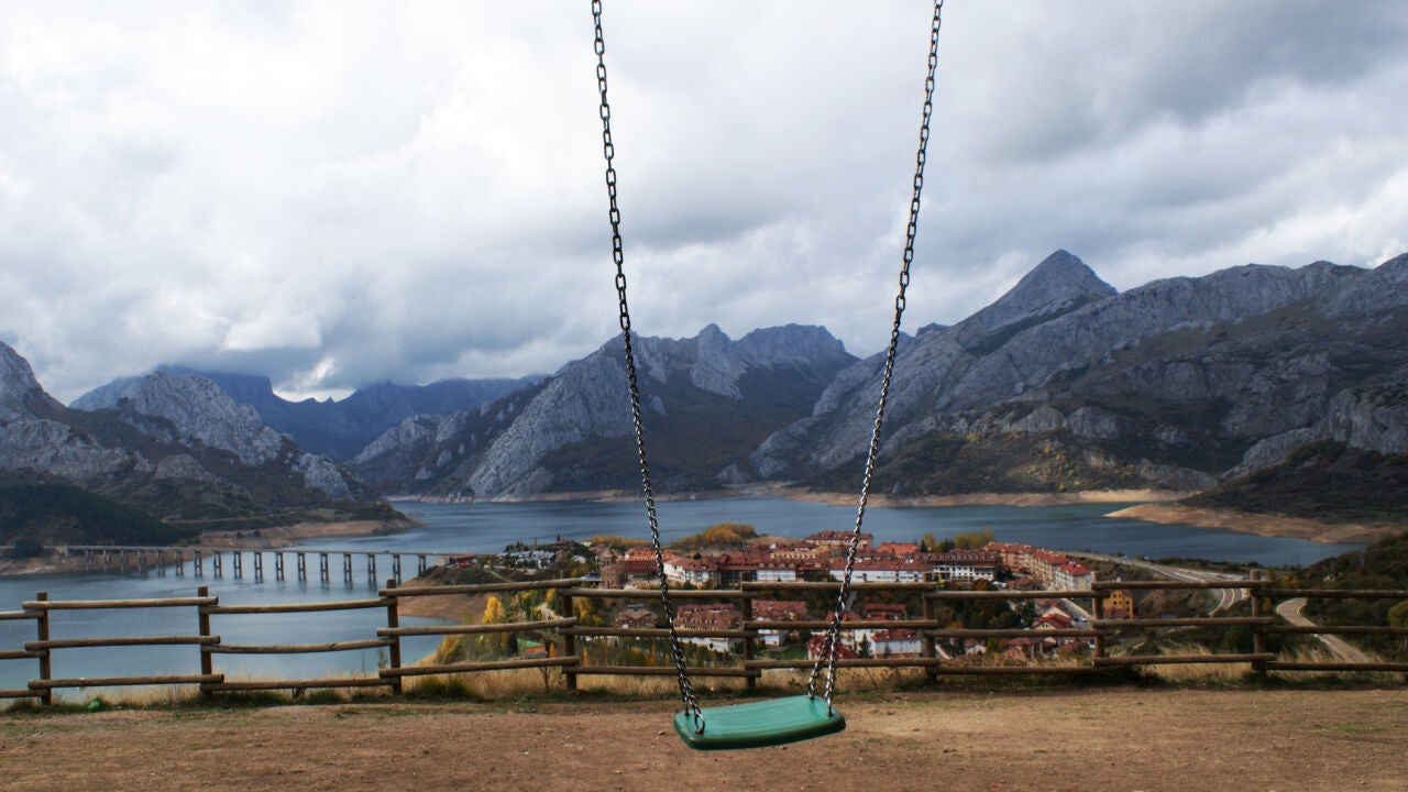 columpio riano leon 69 Los bancos y columpios más espectaculares de la provincia de León