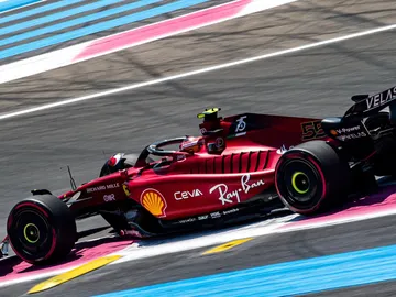Ferrari encabeza el viernes del GP de Francia con Carlos Sainz al frente Ferrari encabeza el viernes del GP de Francia con Carlos Sainz al frente