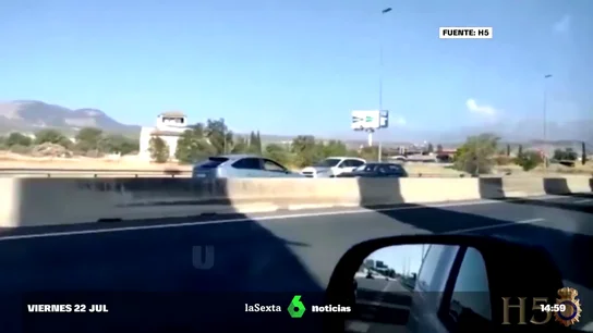Estremecedor accidente de un conductor kamikaze y un camión de grandes dimensiones en Granada Estremecedor accidente de un conductor kamikaze y un camión de grandes dimensiones en Granada