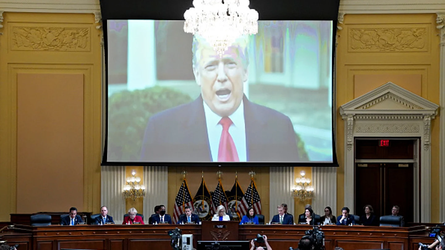 Trump siguió el asalto al Capitolio por Fox News y "no hizo nada para detenerlo" Trump siguió el asalto al Capitolio por Fox News y "no hizo nada para detenerlo"
