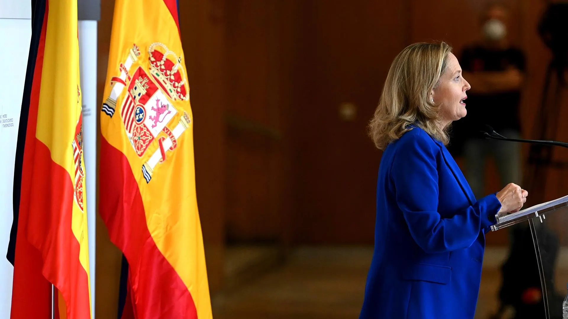 Calviño, en la rueda de prensa tras la reunión con la banca.