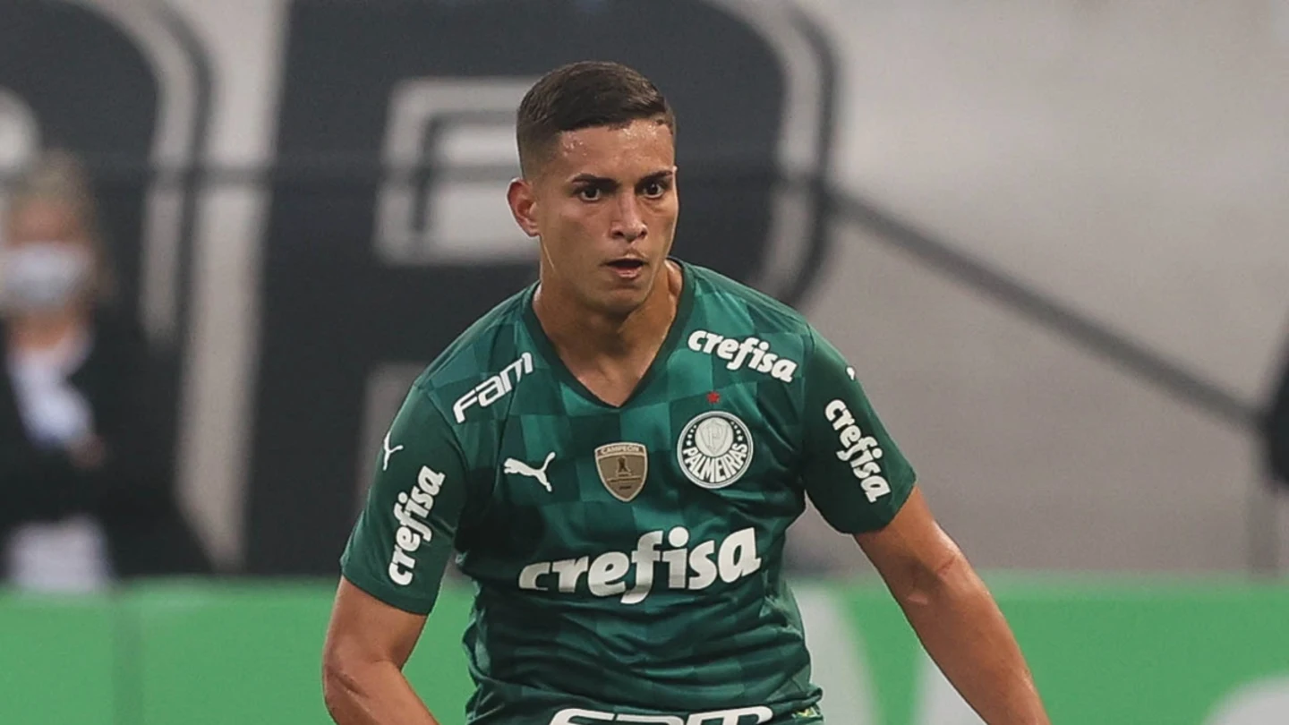 Renan Víctor con Palmeiras Renan Víctor con Palmeiras