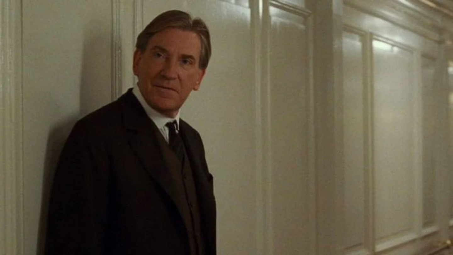 David Warner, actuando David Warner, actuando