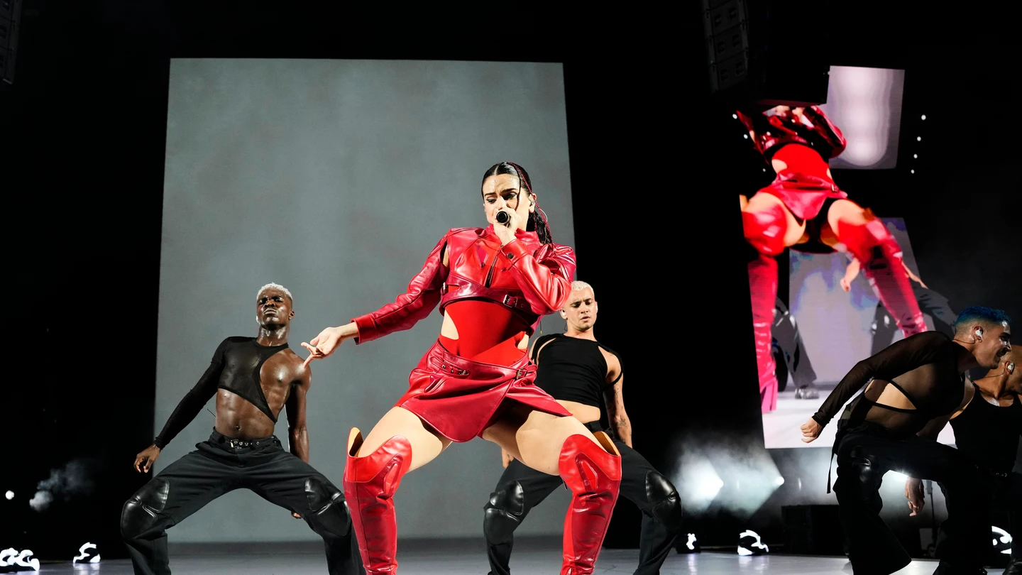 Rosalía durante el concierto de su gira Motomami World Tour en el Palau Sant Jordi, Barcelona Rosalía durante el concierto de su gira Motomami World Tour en el Palau Sant Jordi, Barcelona