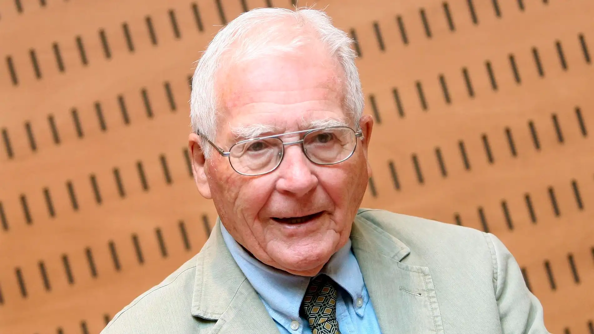 James Lovelock - primer plano