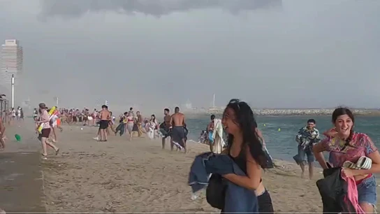 Captura del vídeo del momento en el que comienza la tormenta. Captura del vídeo del momento en el que comienza la tormenta.