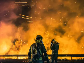 Galicia arde: el incendio de Boiro arrasa 1.750 hectáreas