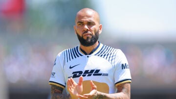 Dani Alves, con Pumas