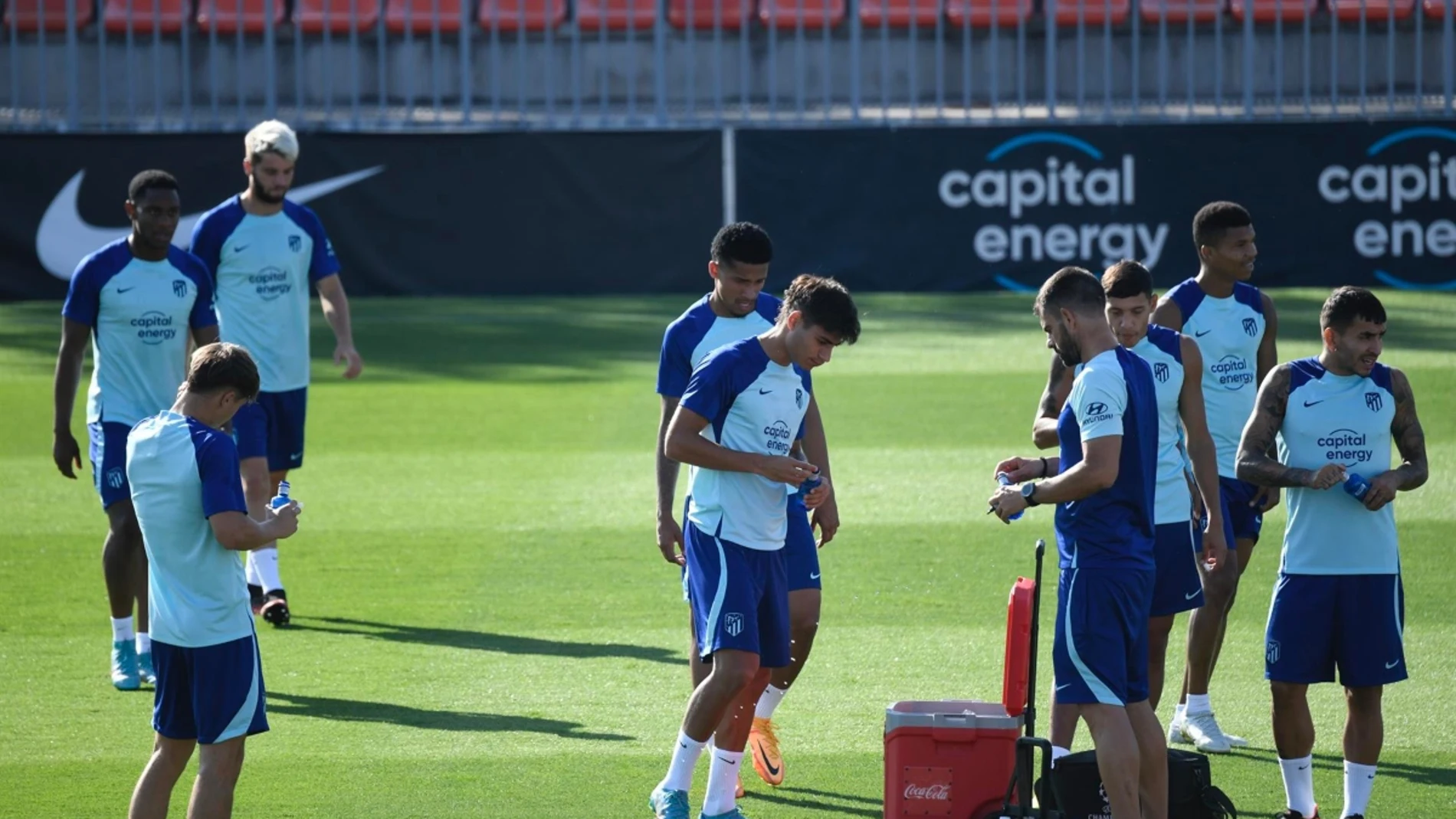 Jugadores en el entrenamiento del Atlético de Madrid