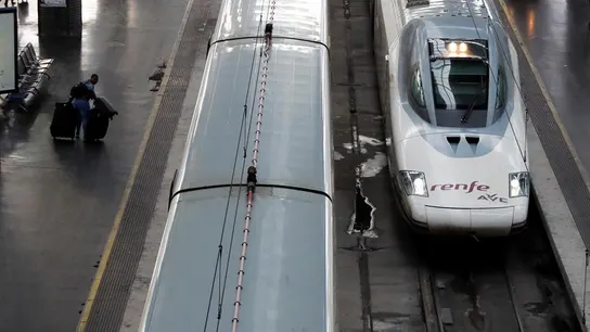 Imagen de archivo de trenes de AVE. Imagen de archivo de trenes de AVE.