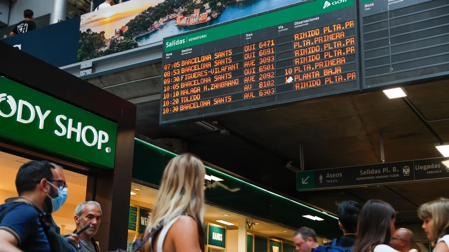 Aglomeraciones en Atocha de Madrid debido a los retrasos Aglomeraciones en Atocha de Madrid debido a los retrasos