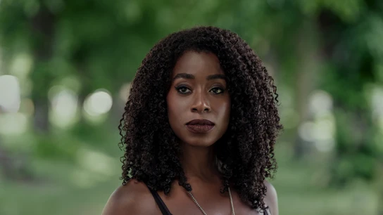 Kirby Howell-Baptiste encarna a una Muerte que es diferente a todas las demás. Kirby Howell-Baptiste encarna a una Muerte que es diferente a todas las demás.