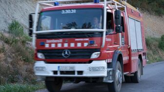 Un cami&oacute;n de bomberos de Catalu&ntilde;a.