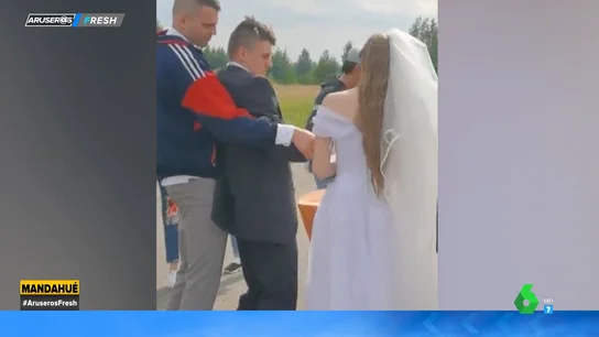 Un hombre asiste a su propia boda borracho Un hombre asiste a su propia boda borracho