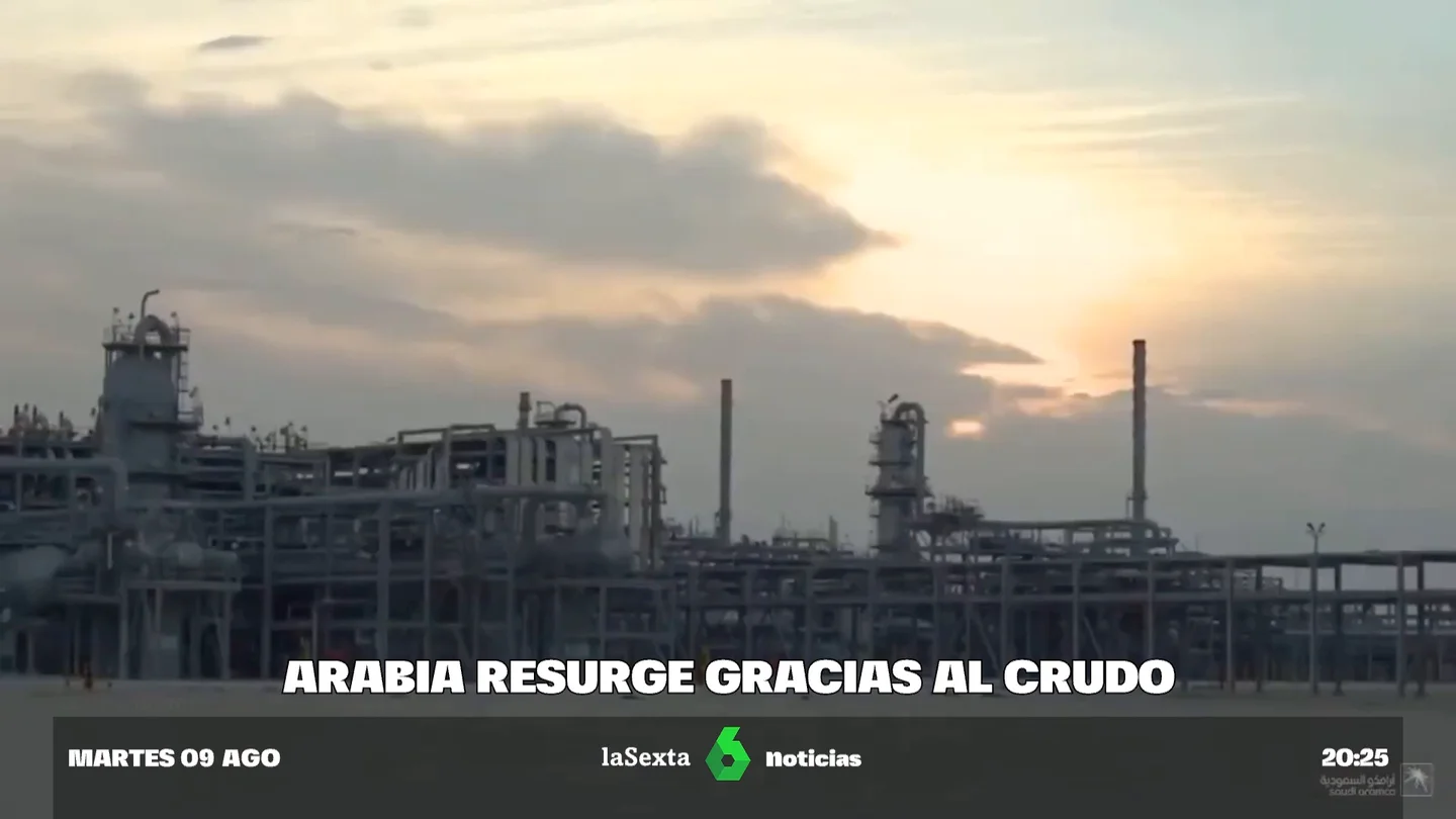 Arabia Saudí, el país que más crece del mundo gracias a su petrolera estatal: una empresa de 2,3 billones Arabia Saudí, el país que más crece del mundo gracias a su petrolera estatal: una empresa de 2,3 billones