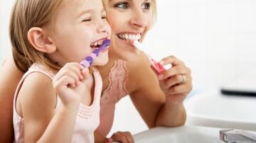 ¿Qué provoca la sensibilidad dental? Los consejos de los dentistas para prevenirla