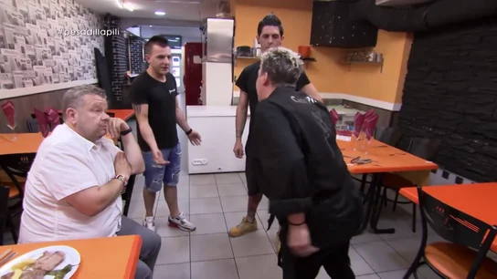 "Hemos acabado, que te follen": la brutal discusión entre Pili y su hermano asusta a Alberto Chicote "Hemos acabado, que te follen": la brutal discusión entre Pili y su hermano asusta a Alberto Chicote