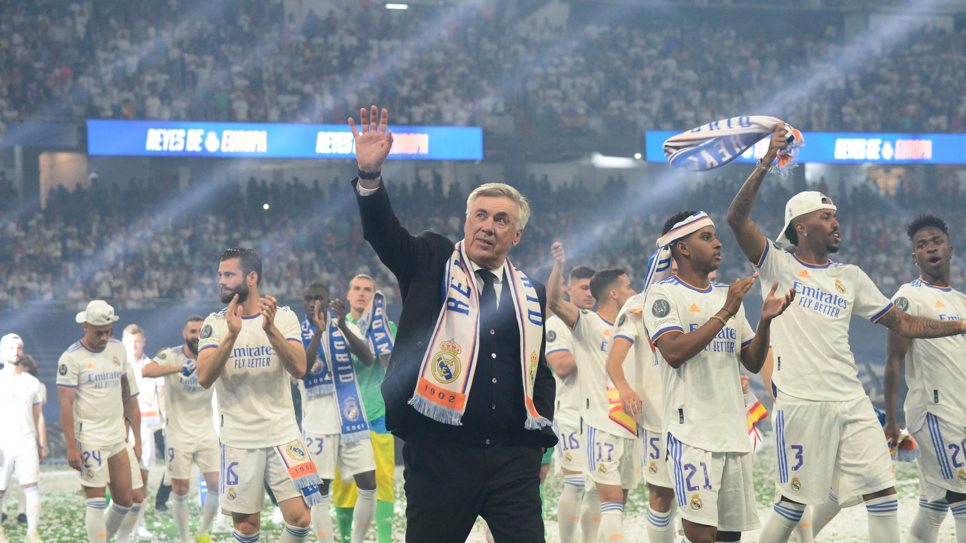 Carlo Ancelotti celebrando la decimocuarta