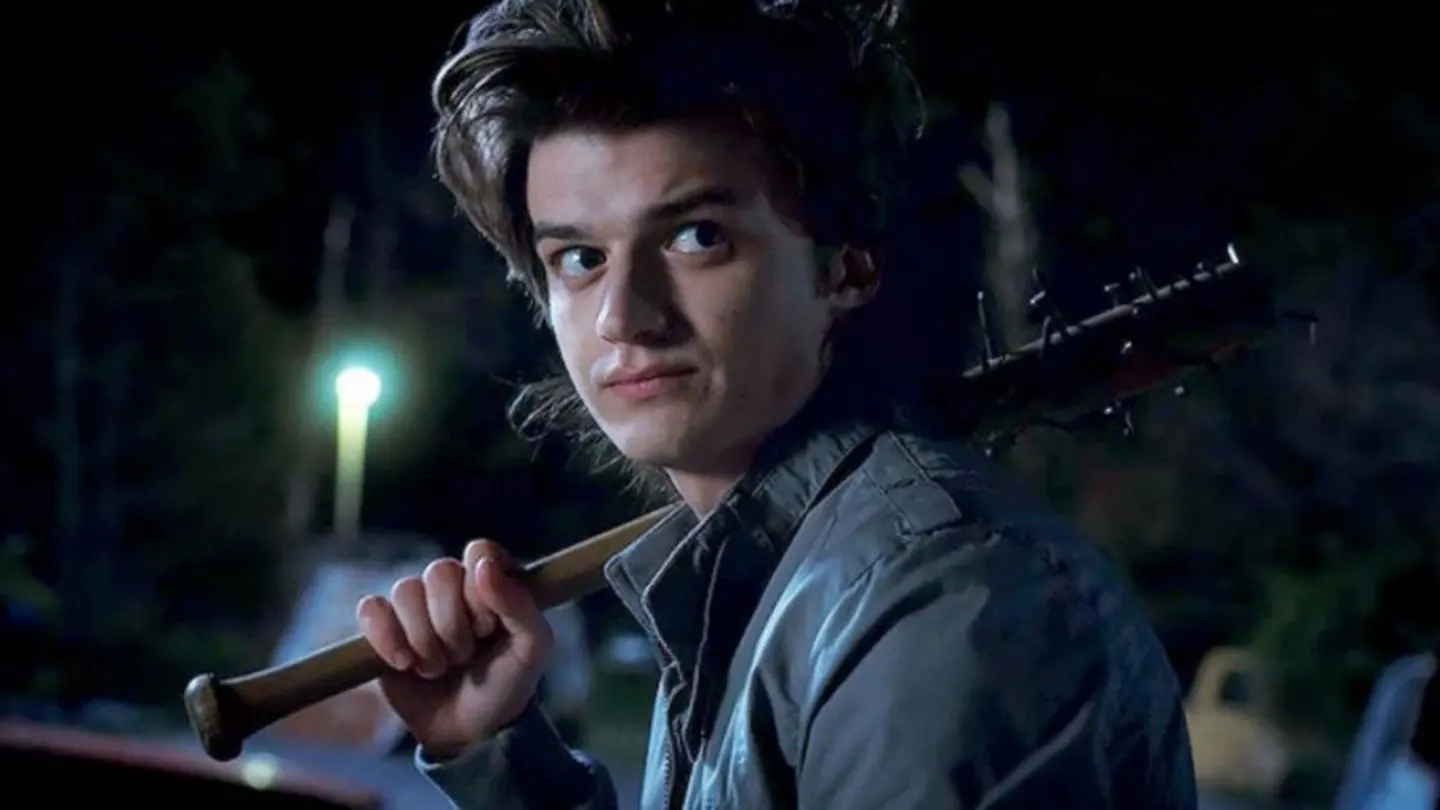 Tras la 4ª temporada de 'Stranger Things', Joe Keery ha visto como su popularidad ha crecido muchos enteros. Tras la 4ª temporada de 'Stranger Things', Joe Keery ha visto como su popularidad ha crecido muchos enteros.