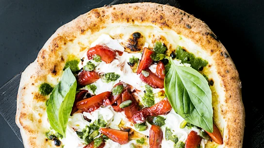 ¿Por qué Domino's no ha triunfado en Italia? Cómo la pizza tradicional ganó a la industrial ¿Por qué Domino's no ha triunfado en Italia? Cómo la pizza tradicional ganó a la industrial