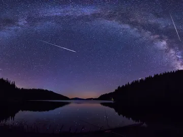 Perseidas y Vía Lactea Perseidas y Vía Lactea