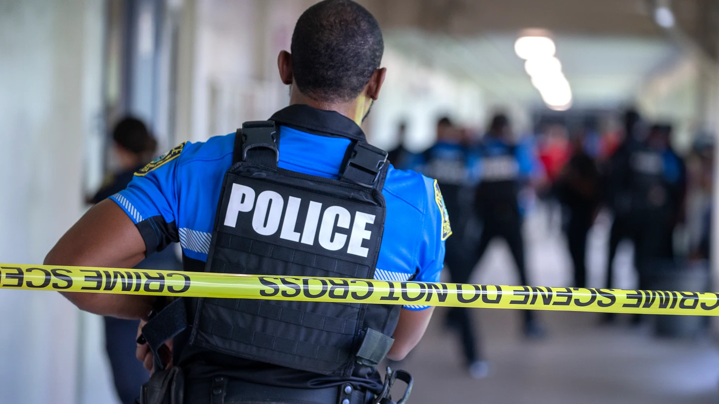 Un agente de Policía de Miami-Dade (Florida) Un agente de Policía de Miami-Dade (Florida)