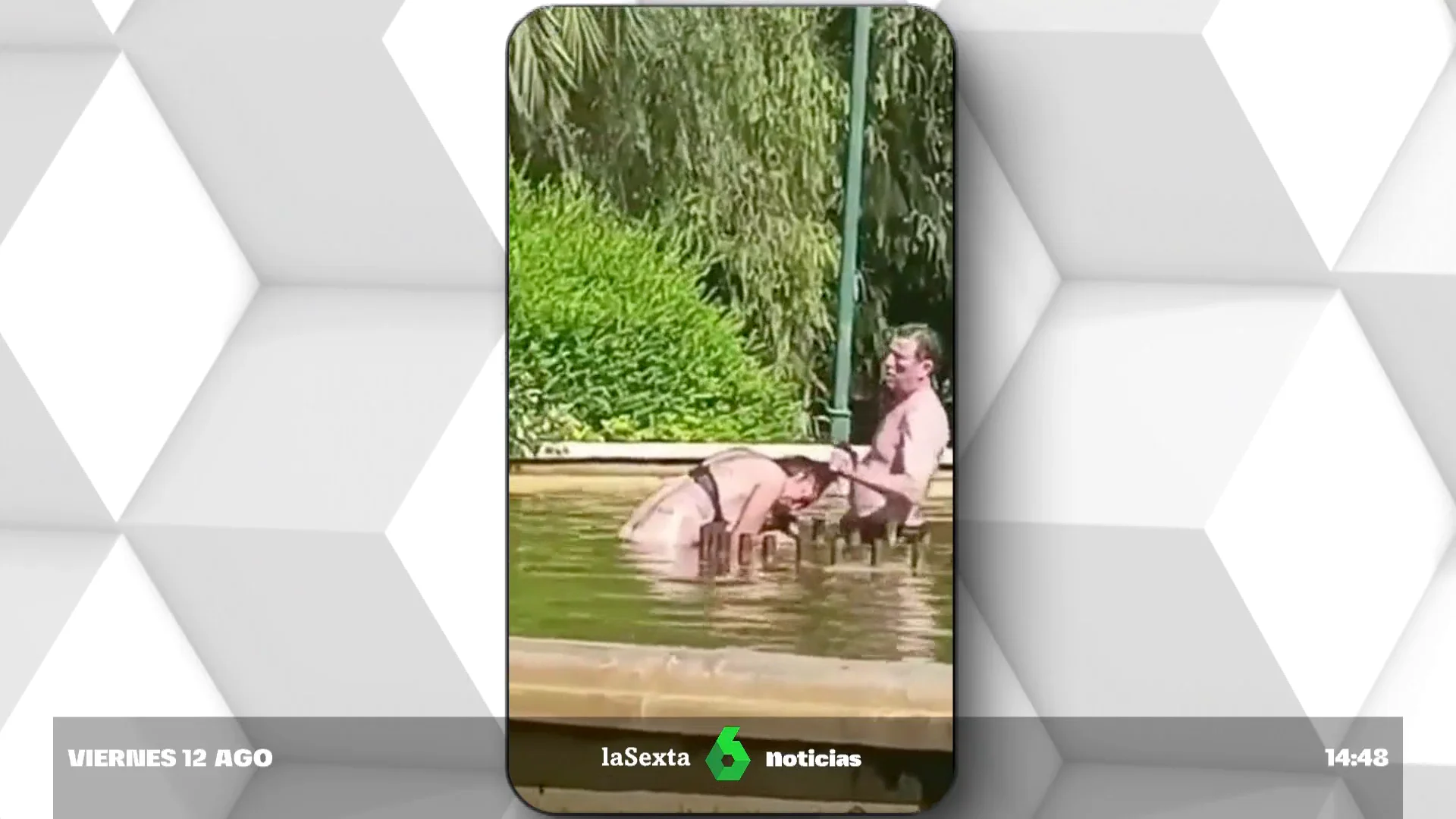 En libertad con medidas cautelares el hombre que intentó ahogar a una mujer en una fuente de Valencia En libertad con medidas cautelares el hombre que intentó ahogar a una mujer en una fuente de Valencia