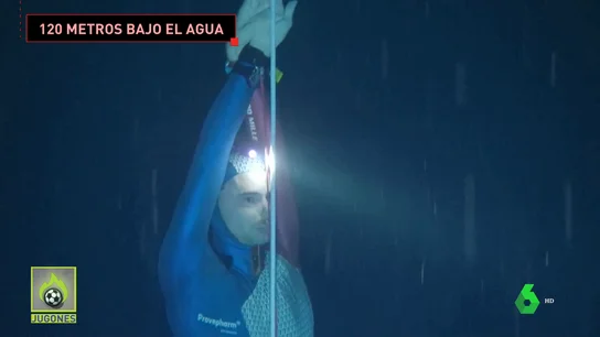 Nuevo récord de Arnaud Jerald: 3 minutos y 34 segundos sin respirar sumergido a 120 metros bajo el agua Nuevo récord de Arnaud Jerald: 3 minutos y 34 segundos sin respirar sumergido a 120 metros bajo el agua